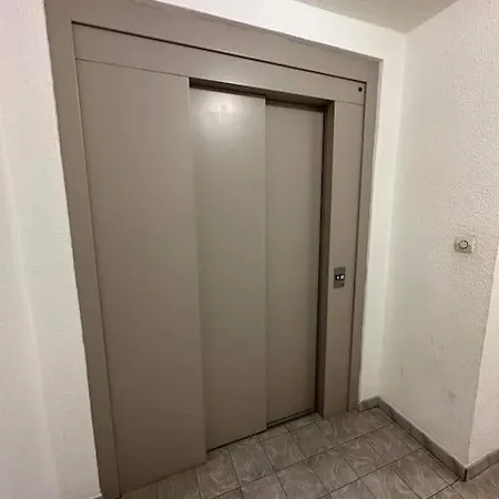 - Bord De Appartement *